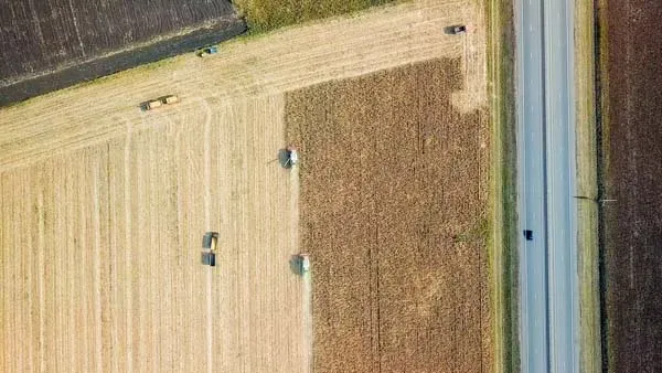russian-farm-from-above_1.webp